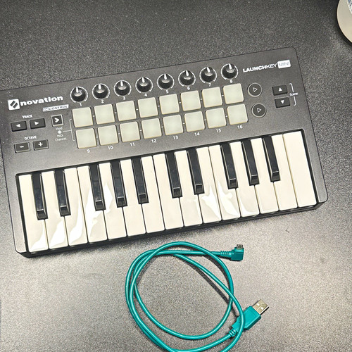 Novation launchkey mini key - novation, 25-key